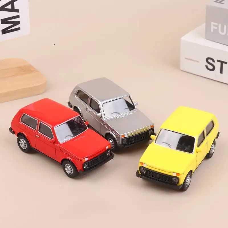 Old-Fashioned 1/43 Scale Diecast Toy Car Alloy Model Perfect Desk Decoration and Collectors Item Y260319