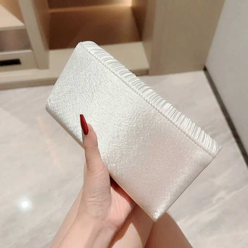 High End Women Evening Bag Luxury Female Wedding Clutch Purse Party Rhinestones Chain Shoulder Bags Retro lady handbag 2025 W260319 - view 4
