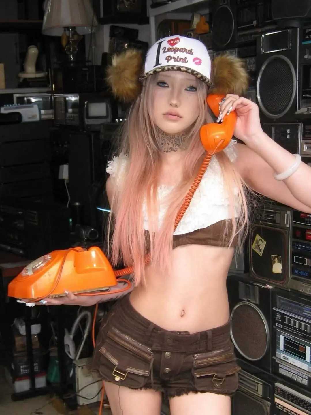 American Spice Multi-PoCKet Denim Shorts Womens New Low Waist Hips A-Word Y2k Hot Pants M260319