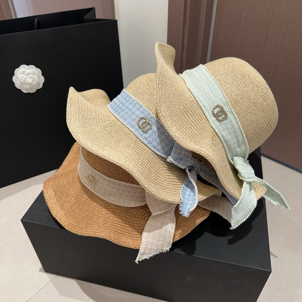 Bucket Hat Designer sun Woven Grass Wide Brim Fisherman Womens Breathable Sunscreen Large Brim Beach Vacation Summer