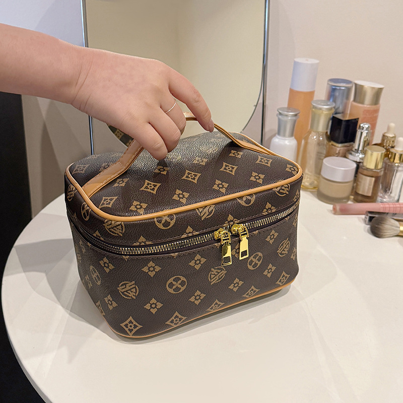 Printed makeup bag, new large-capacity storage bag, portable travel and business cosmetic storage pouch, multi-functional hand-held toiletry bag, luxu