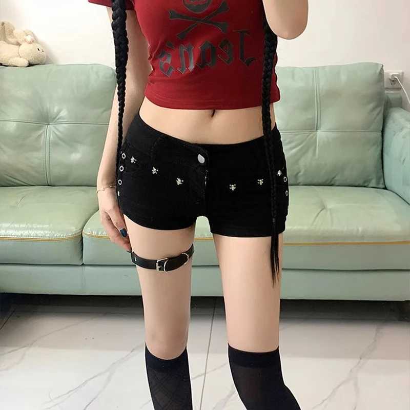 Summer Female Solid Low Waist Mini Shorts Girls Classic Fashion Thin Pants Hot Sale Lady Chic Korean Denim Shorts M260319