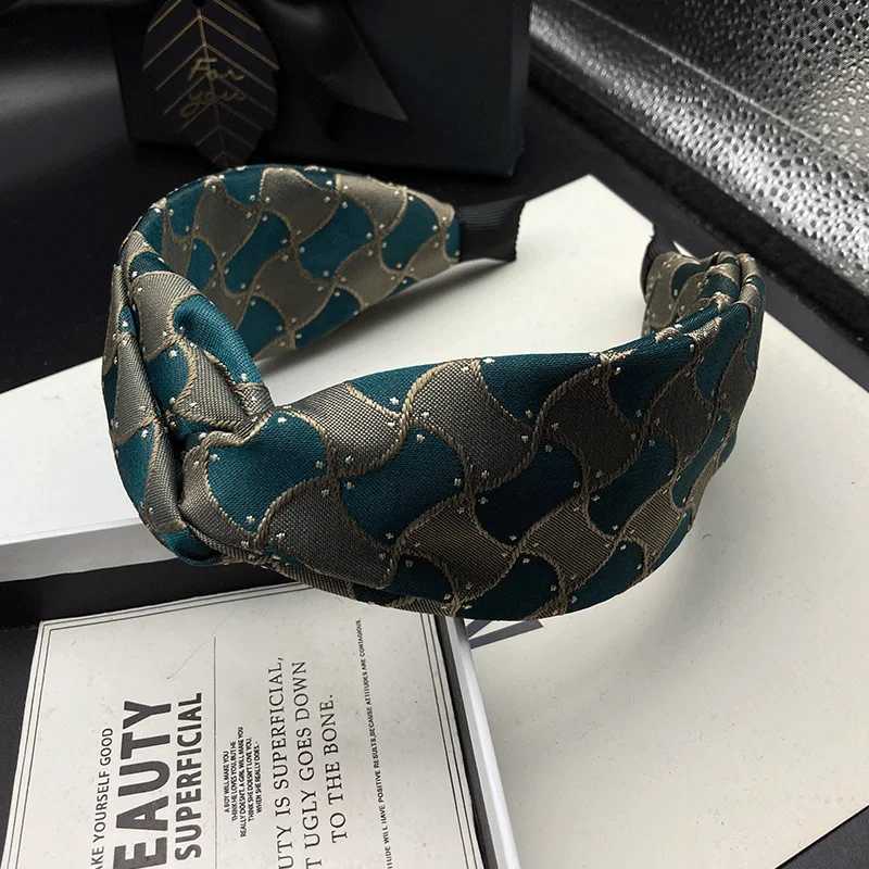 Fabric headband headband headband for women with high skulls adult daily shopping headband with wide edges pressed hair H260319