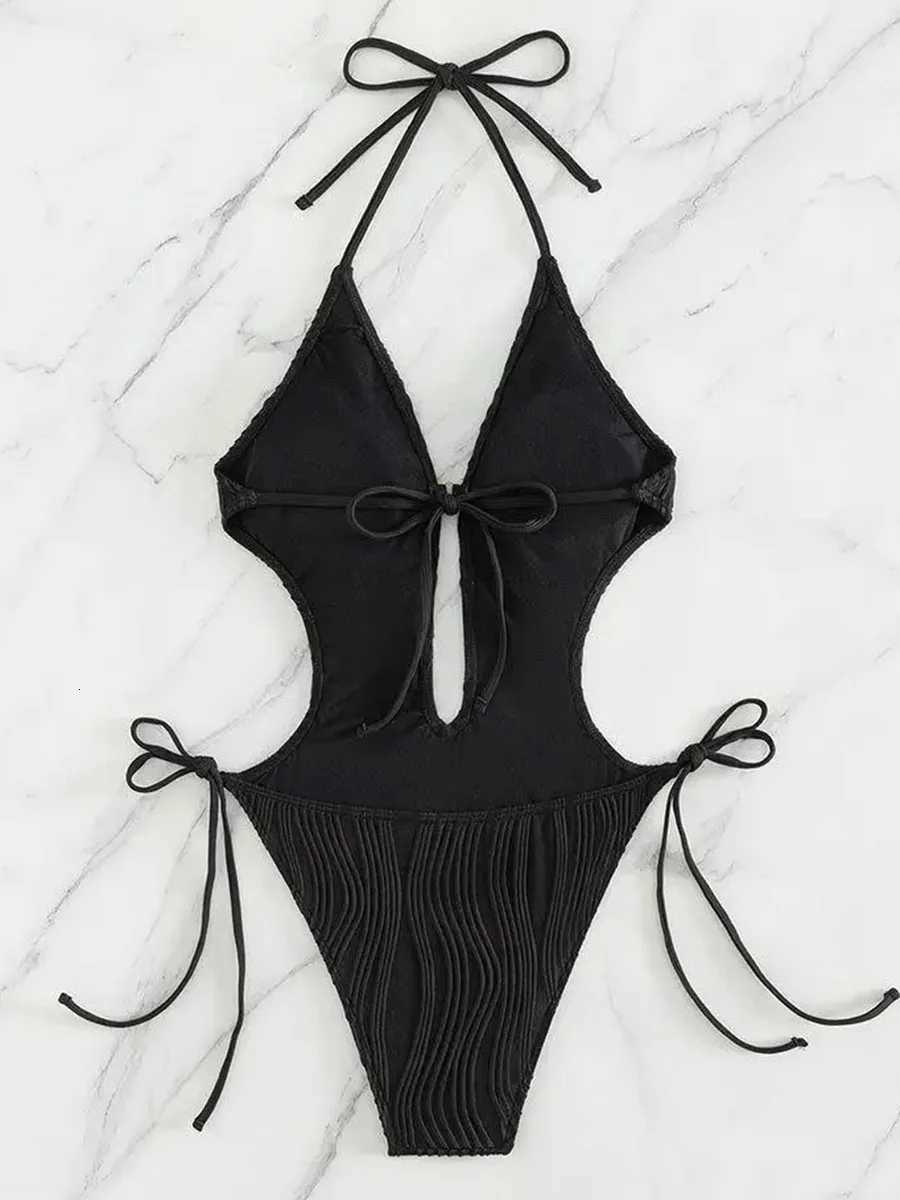 Sexy Halter V Neck Wrinkled Female Swimwear One Piece Swimsuit Women Backless Monokini High Leg Cut Bathing Suit Swim Beach WearT260318