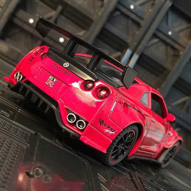 1/32 Nissan GTR R35 Alloy Racing Car Diecast Model Sound Light Pull Back Toy Collection Of Hobby Decorative Fine Ornaments Y260319
