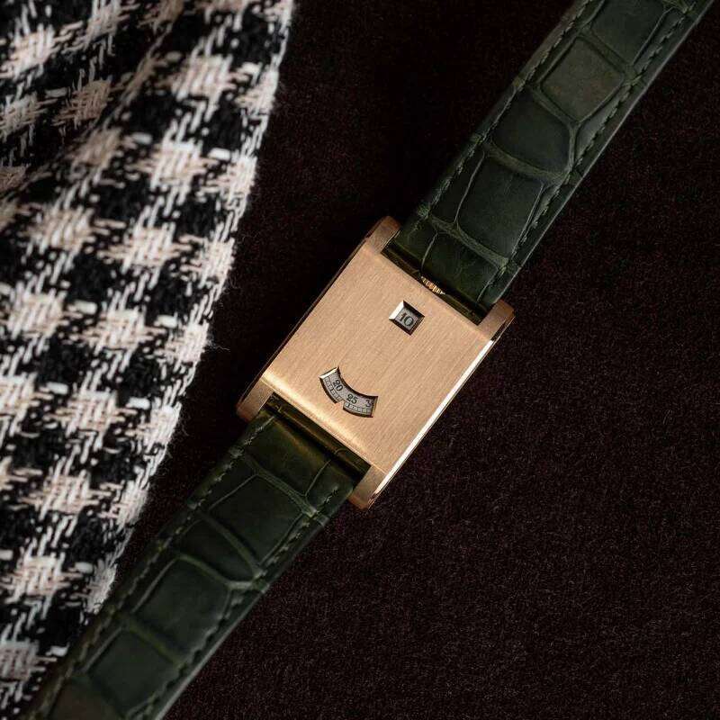 Square genuine men's retro 2025 new style light luxury gift high quality trend fashion gold simple quartz watch 26W0319