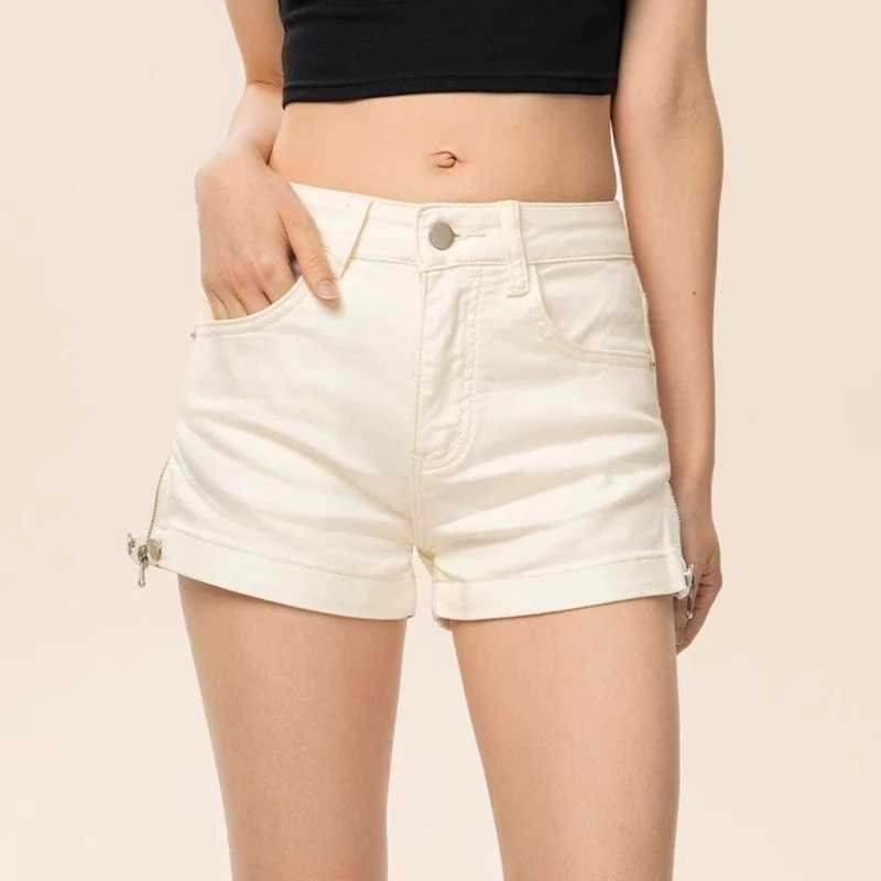 Summer Girls Fashion Low Waist Hot Shorts Women Slim Fit Thin White Denim Pants Hot Sale Lady Classic Korean Short Jeans M260319