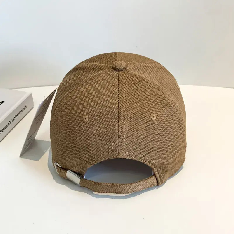 Light Luxury Designer Style Men Adjustment Baseball Cap Hats High Quality Women Fitted Caps Fashion Letters Stripes Beanie Hat For both men and women