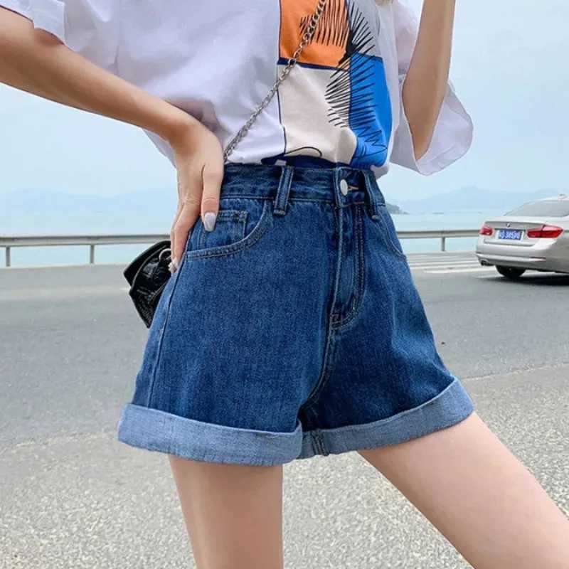High-Waist Cuffed Denim Shorts Women Summer Korean Style Student Loose Slimming Outerwear A-Line Wide Leg Hot Pants Y2K Shorts M260319