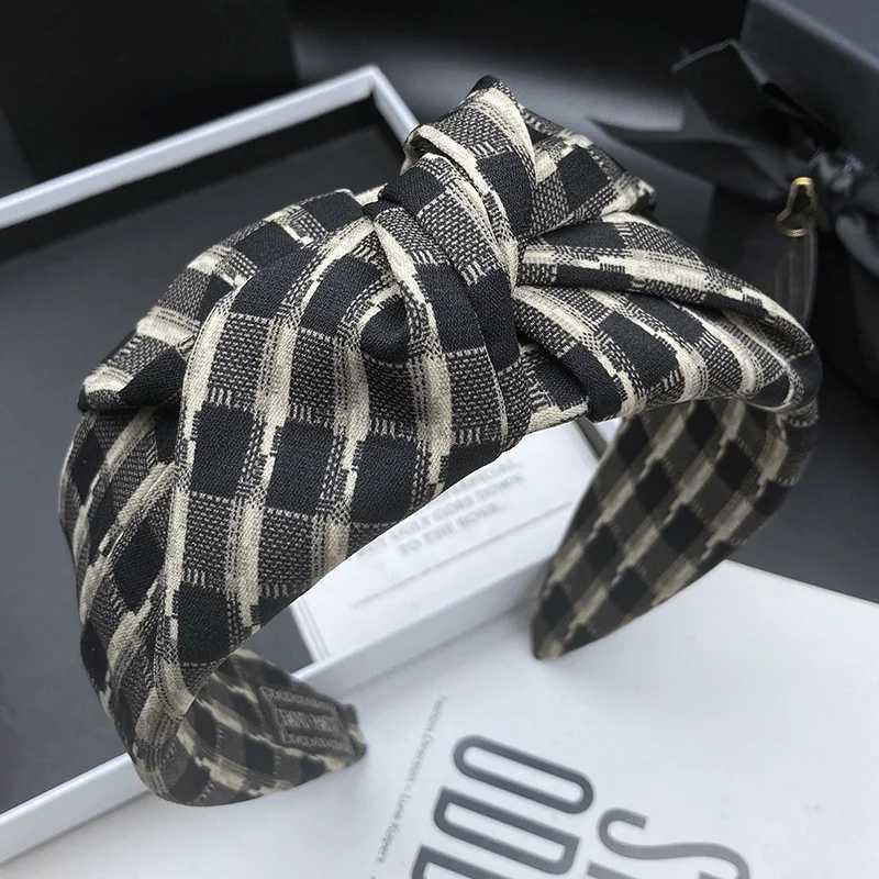 Fashionable fabric hair clip womens high skull top small face high-end feeling headband with wide edge pressed hair headba H260319