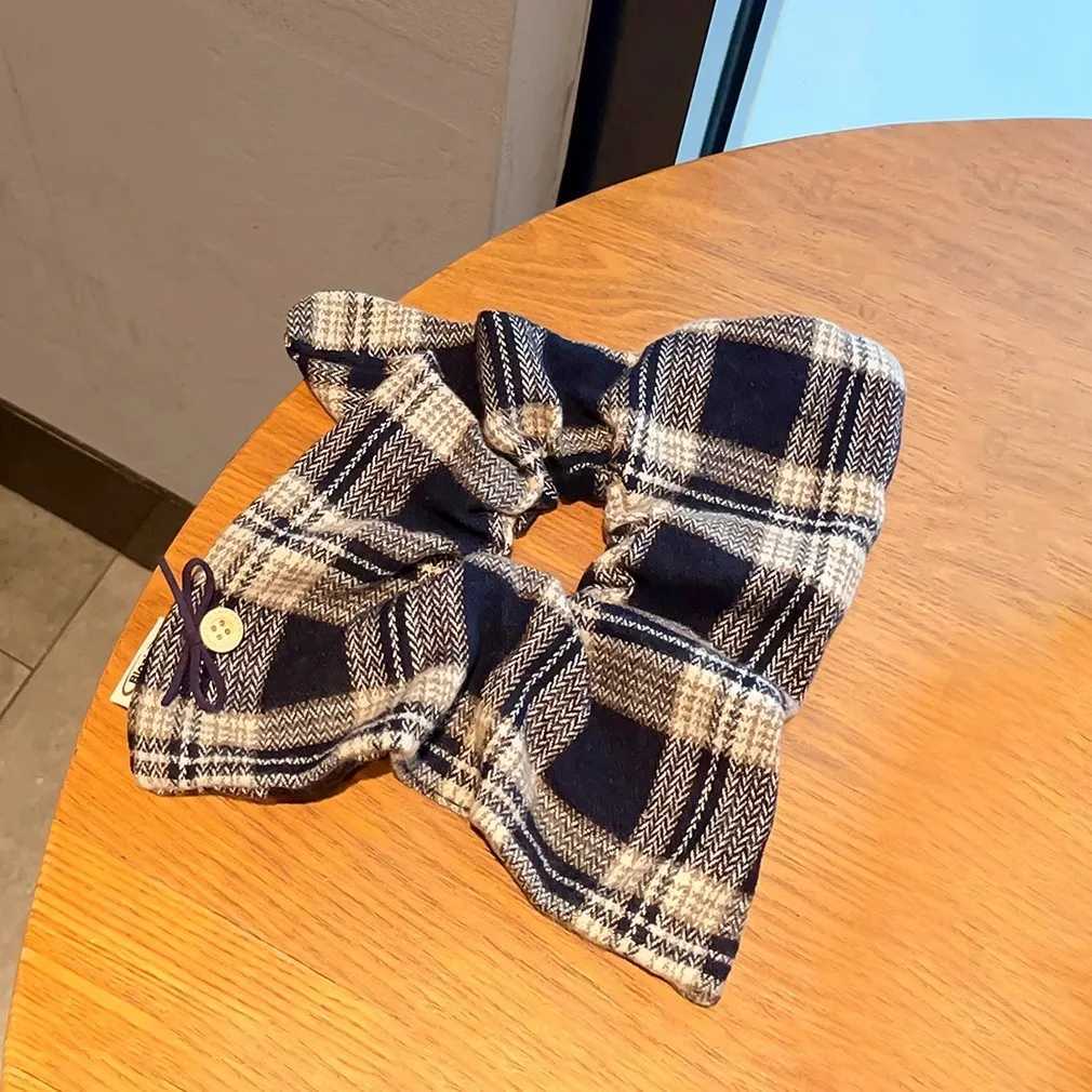 1PC Plaid Scrunchie With Button-Vintage Checkered Hair Tie For Women Autumn Winter Casual Fashion Accessory H260319