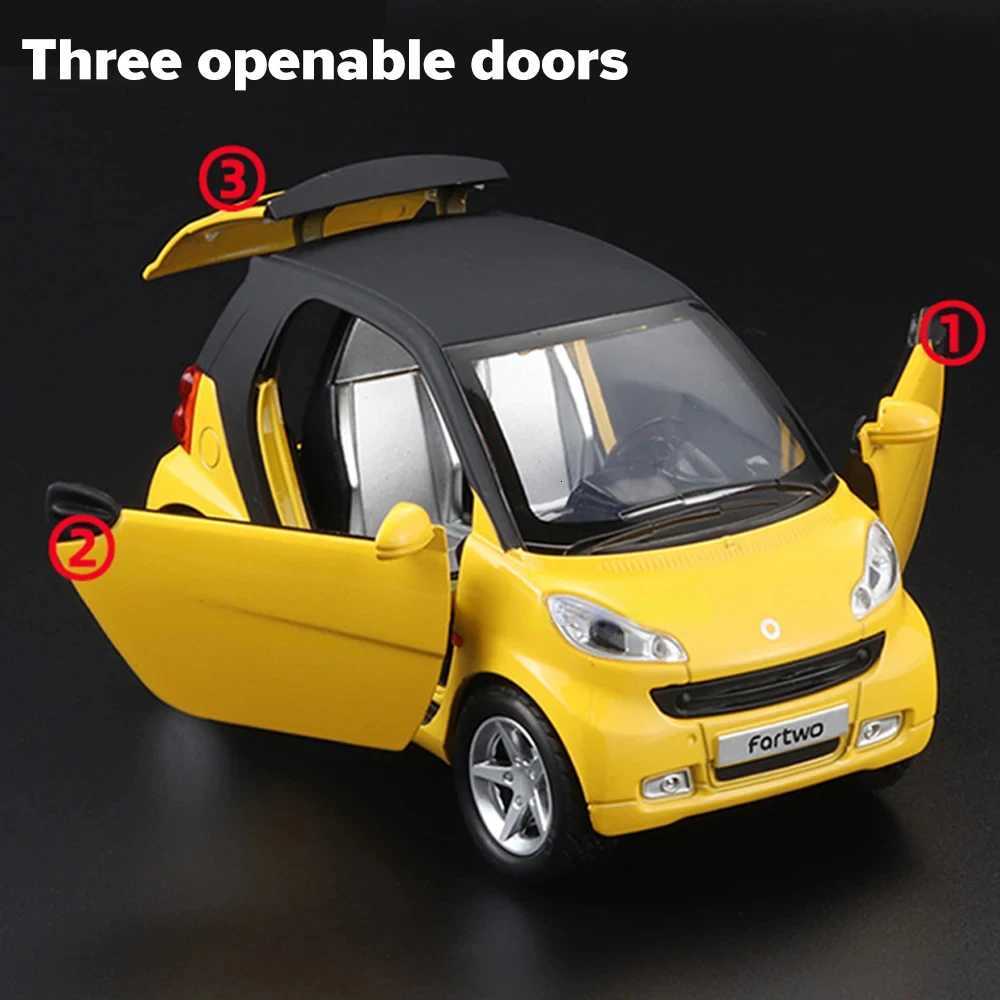 1/32 Scale SMART Metal Toy Alloy Diecast Car Model Simulation Vehicle Sound And Light Pull Back Toys For Boy Birthday Gifts Y260319
