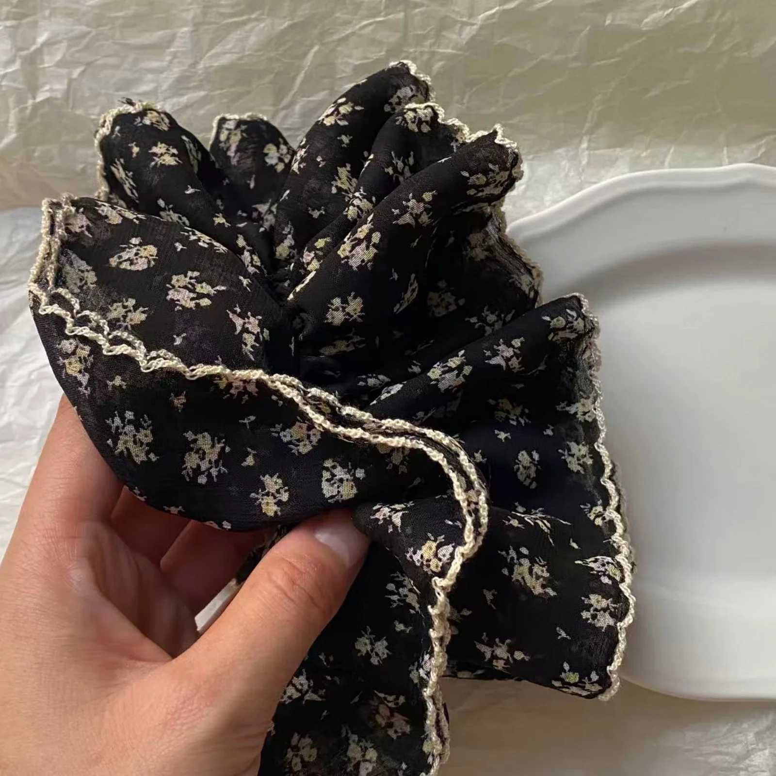 1PCVintage Floral Chiffon ScrunchieBlack Small Flower Pattern Hair TieLace Trim Elastic Hair Band For WomenElegant Hair Acces H260319