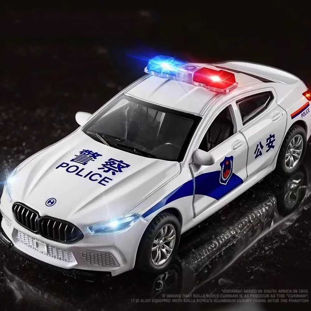 132 M8 Mini Police Car Toy Models Alloy Diecast Sound Light Pull Back 4 Doors Opened Rubber Tires Festival Vehicle Toys Gifts Y260319
