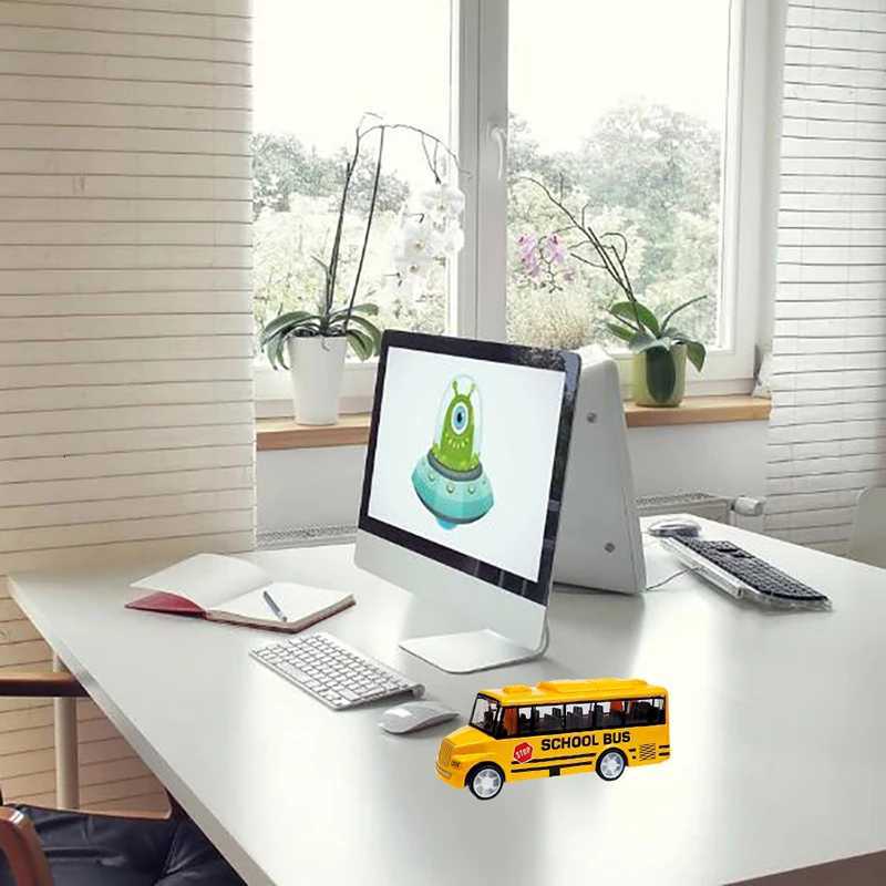 High Quality Cool School Bus Toy Simulate Exquisite Interesting Body For Yellow Bus With Pull Back Mechanism Y260319