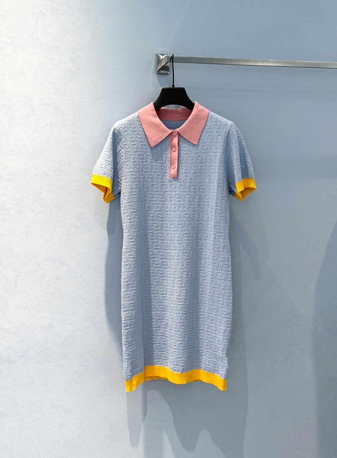 26 new light blue patterned lapel dress