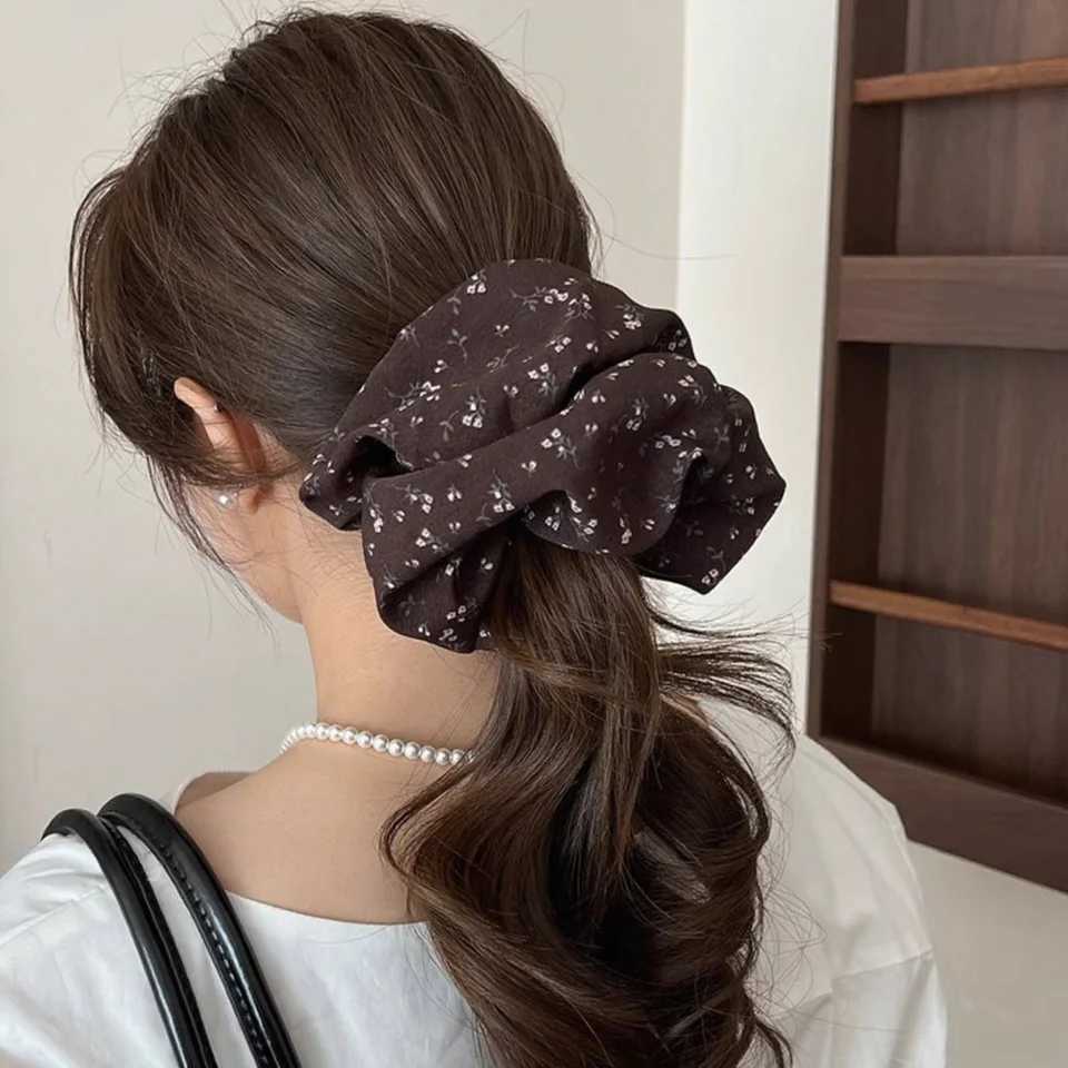 Brown Floral Scrunchie Elegant Hair Accessory for Women Cute Hair Tie for Daily Wear H260319