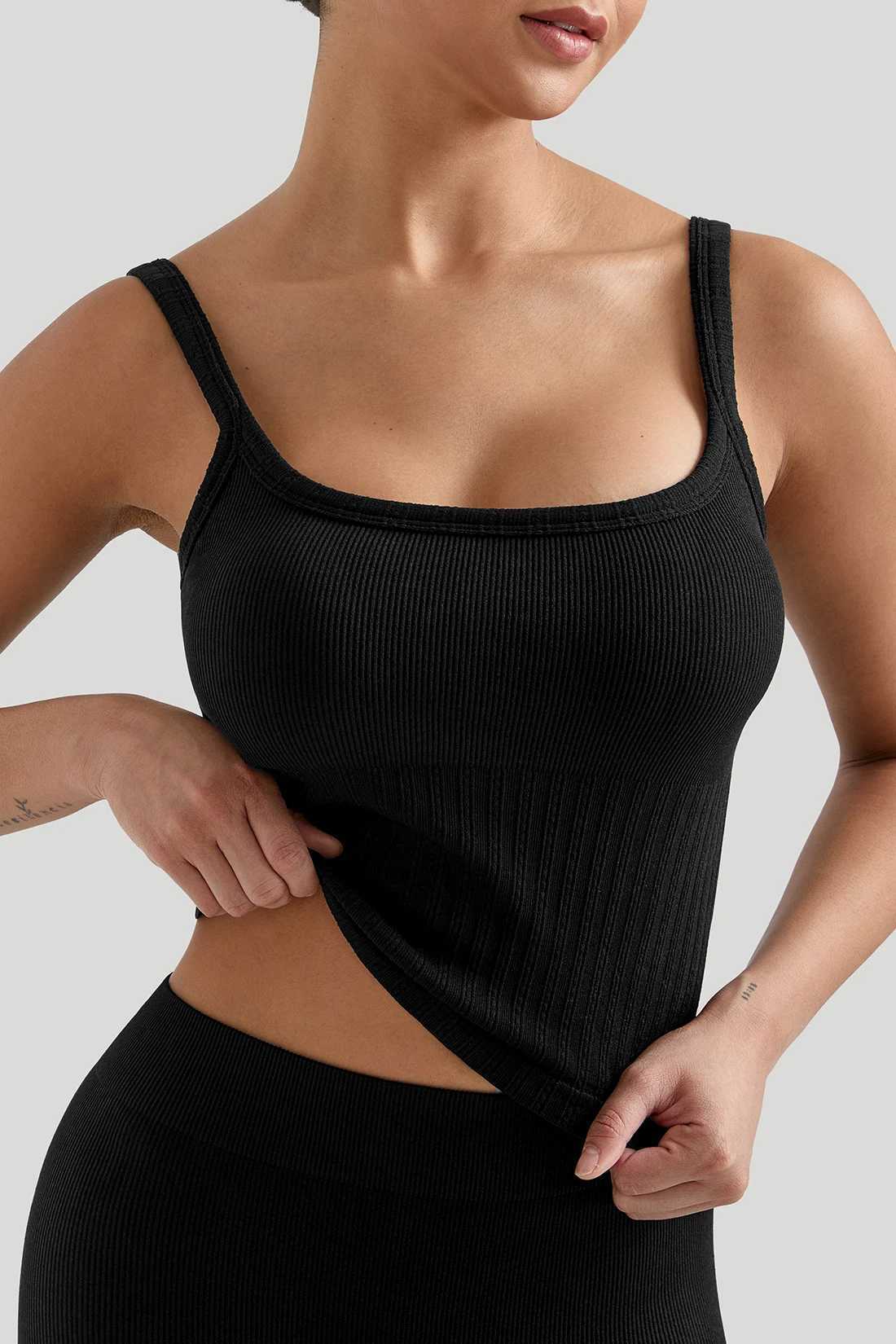 Ridded Gym Tank Top With Pad Inner Bra womens Yoga clothing Running Square Neck Fitness Vest Beayty Back Sports Workout Vest Z20260319