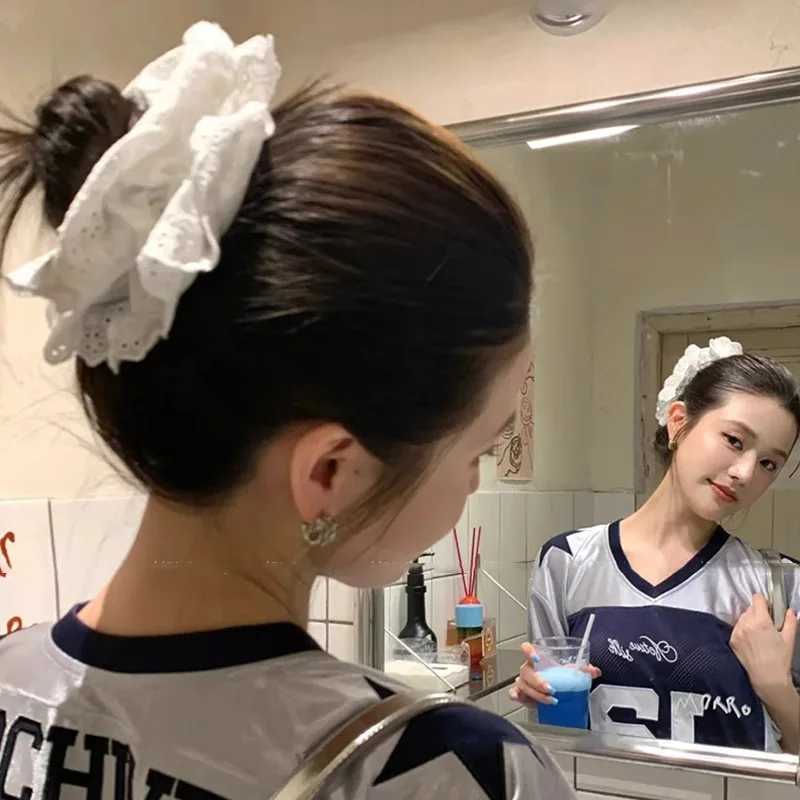 Womens Scrunchies Korean Super Large White Lace Large Hair Band Leather Band French Vintage Lace Tie Head Rope Sweet Style Nice H260319