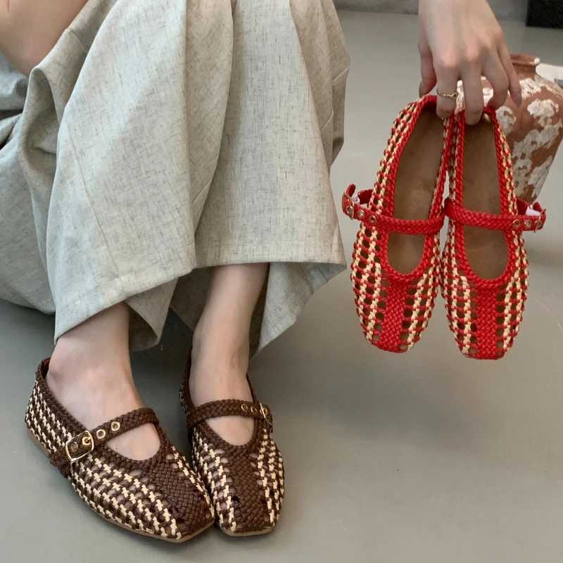 Retro Womens Mary Jane Shoes Exquisite Hollow Out Casual Shoes for Woman Summer New Flat Shoe Shoes Zapatos De Mujer Z260318