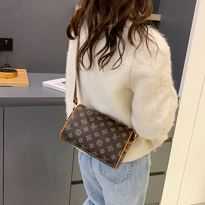 luxury design bag 2026 New Women's Letter Print Cylinder Bag, Fashion Trendy Crossbody Shoulder Purse, Stylish Round Barrel Handbag