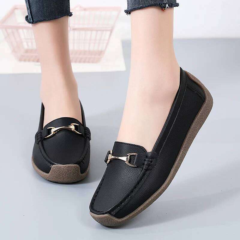 2024 New Women Flats Leather Moccasins Sneakers Woman Casual Slip-on Loafers Female Boat Shoes Big Size 44