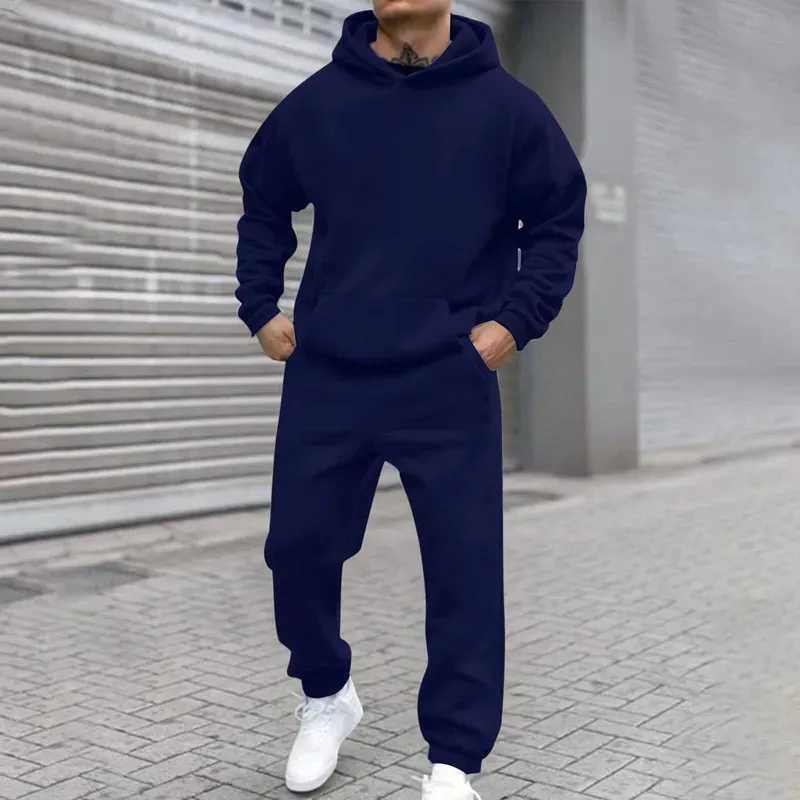 Colorful Urban Style Autumn And Winter Latest Products Mens Hooded Sweatshirt And Pants Set Street Wear Collection M260320