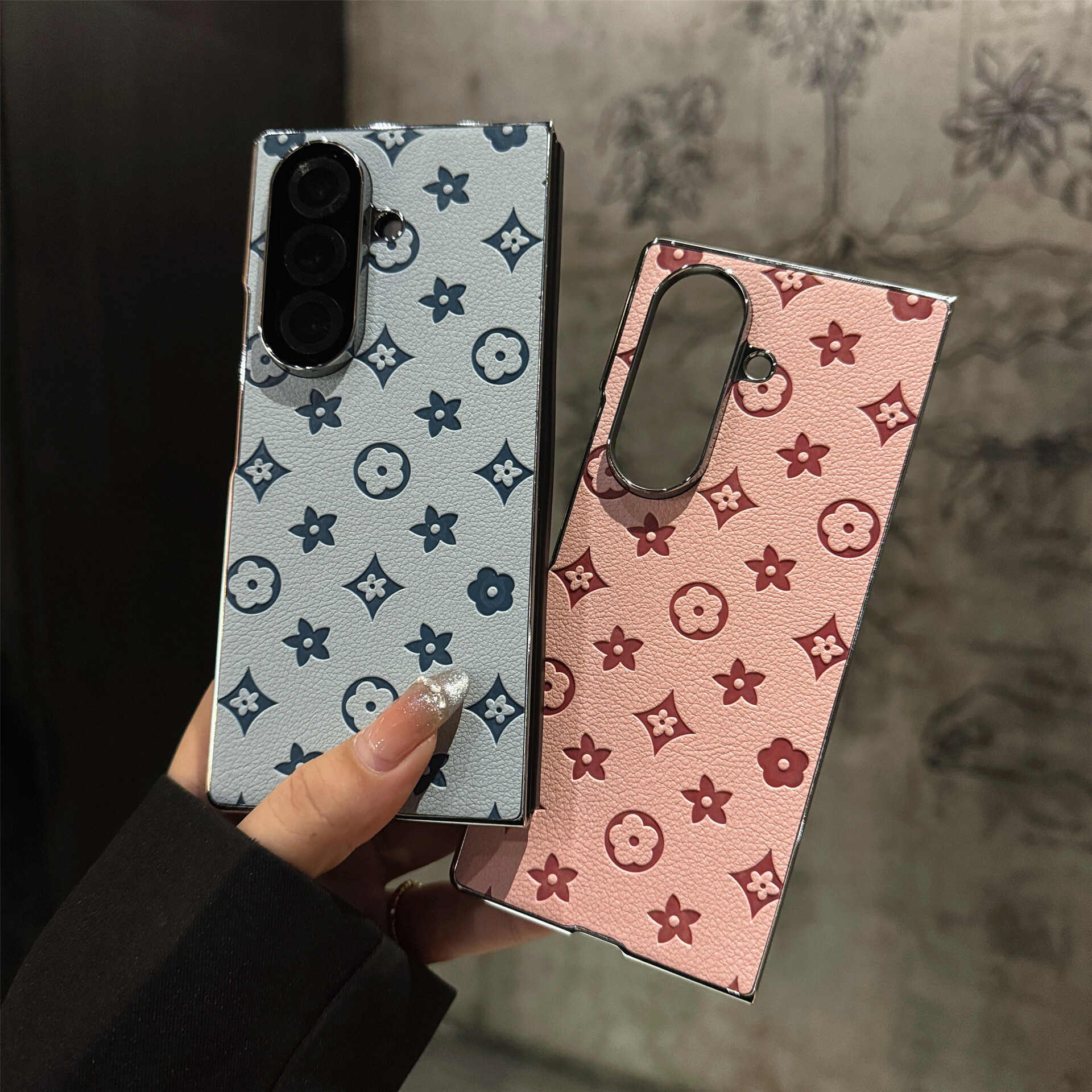 Phone Case Vintage Embossed Electroplated Anti Drop Protection Compatible With Samsung Z Fold 7 W26 Flip