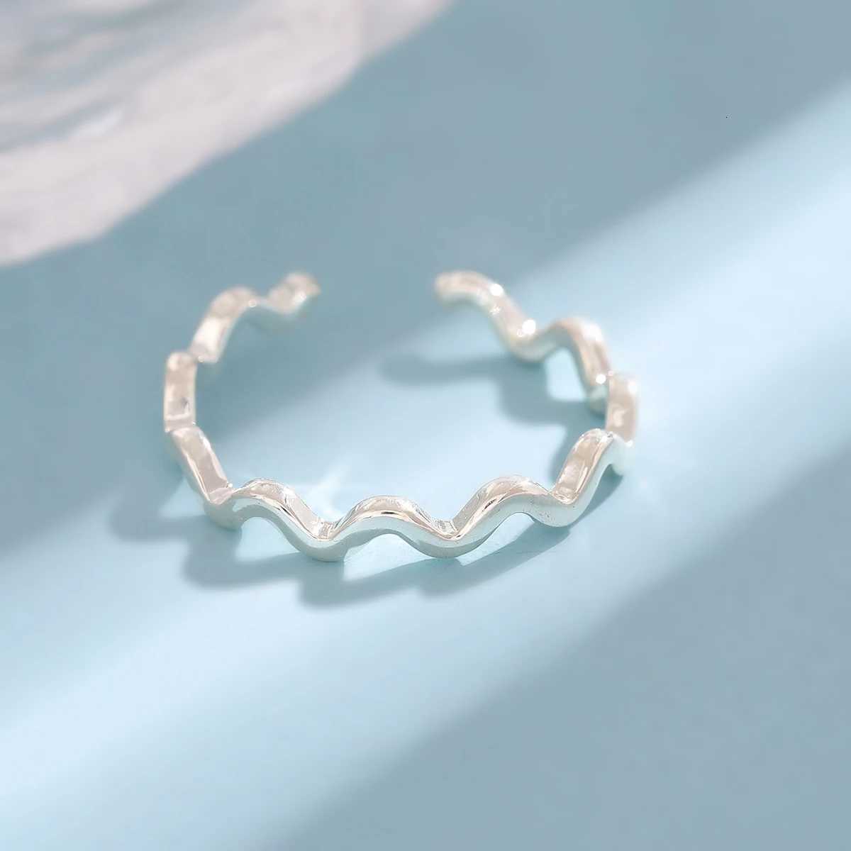 Fashion Twisted Line 925 Sterling Silver Smooth Wave Simple Opening Rings H260320 - view 3