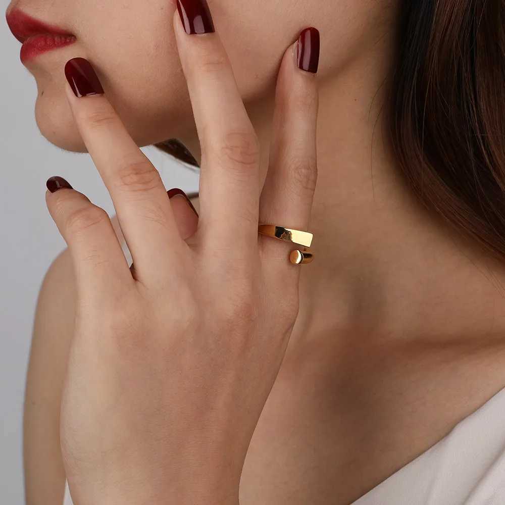 Minimalist Curved Finger Ring Gold Color Statement Open Strip Rings For Women Fashion Jewelry Bague Anillos Mujer H260320 - view 3