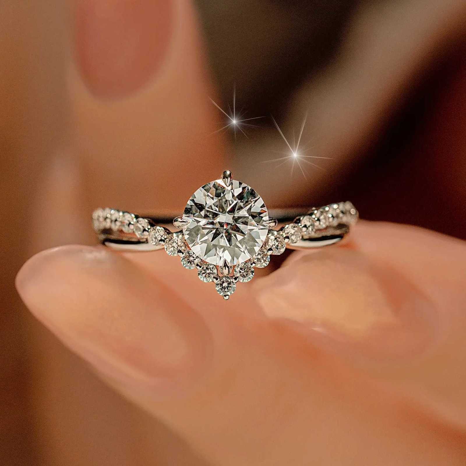 Womens 1 Moissanite Romantic Ring PT950 Platinum Prong Charm Crown for LOVE Sparkle Versatile Daily Wear Pick H260320 - view 5