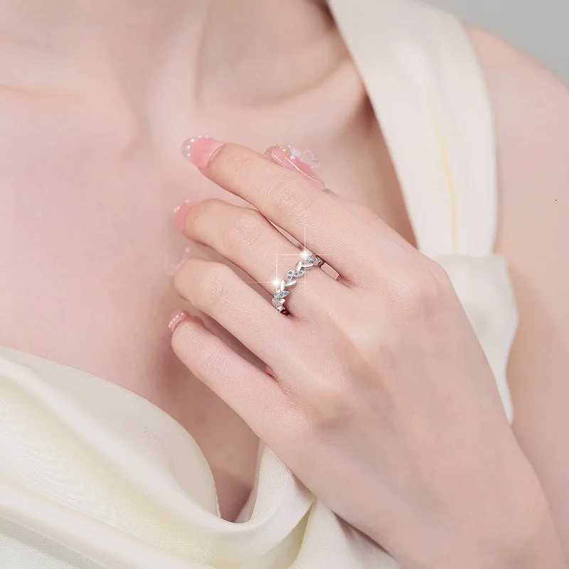 Romantic Petal Ring Womens 01CT Moissanite PT950 Platinum - Minimalist petal style 01CT brilliance office versatile jewelry H260320 - view 5