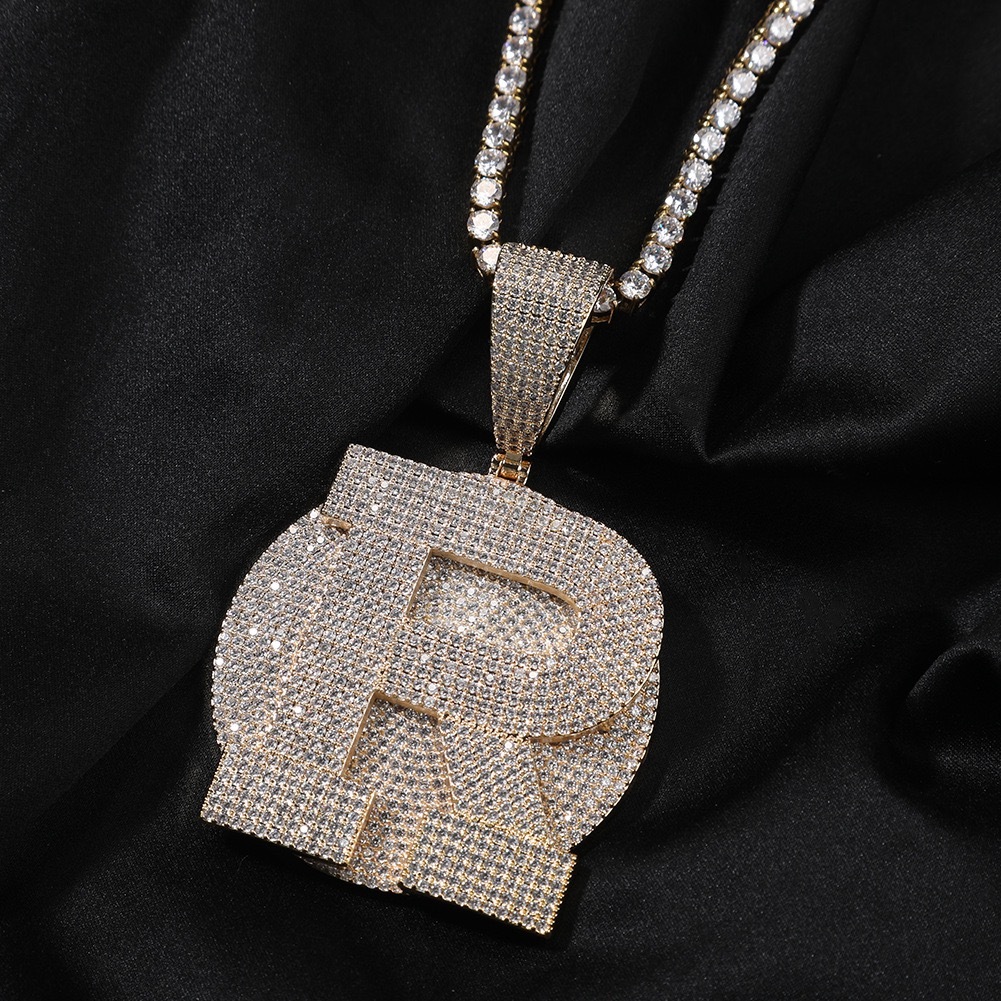 Customized Letter Pendent Round Large Pendant Hip Hop Jewelry Two Tones Pendent With Prong Chain Customized Jewelry