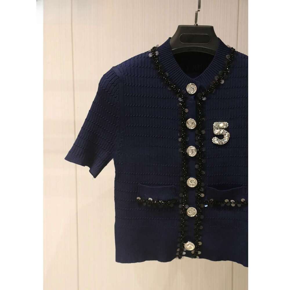 French-Style Fashion Round-Neck High-End Metal Buckle Short-Sleeve Sequin Knit Spring-Summer New Women's Slim Cardigan Top MAKOUFEI