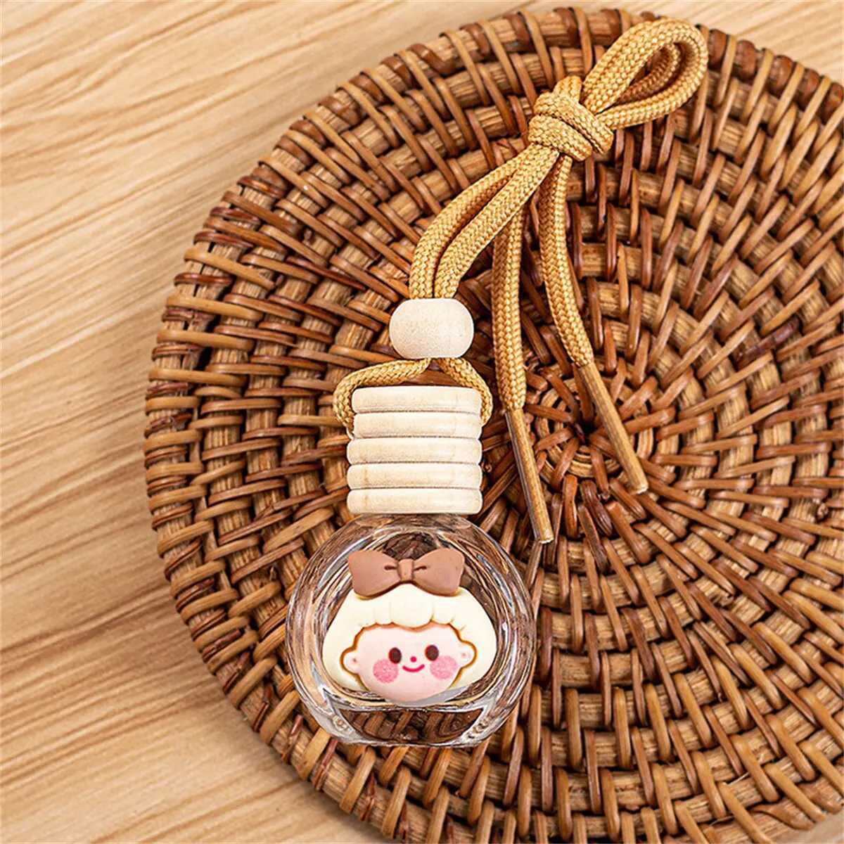 Cartoon Car Perfume Bottle Flat Circular Interior Decoration Empty Bottle Pendant Does Not Contain Liquid H260319