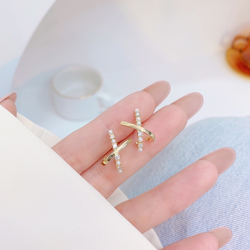 Cross Shaped Pearl And Diamond Stud Earrings: Fashionable Jewelry Earrings Exquisite Feminine Sophisticated Light Luxury Women's Design Silver St