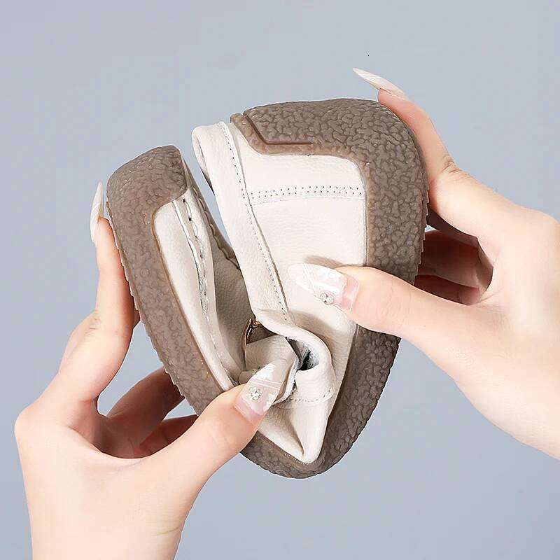 2024 New Women Flats Leather Moccasins Sneakers Woman Casual Slip-on Loafers Female Boat Shoes Big Size 44