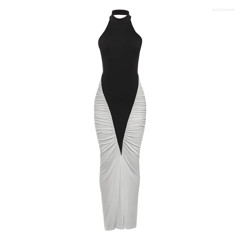 Casual Dresses 2026 Summer Women's Sexy Hanging Neck Exposed Back Pleated Contrasting Color Slim Fit Hip Hugging Dress