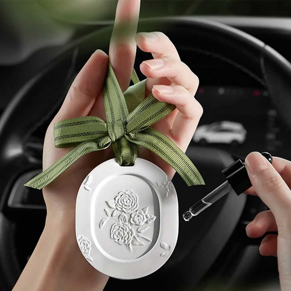 Lasting Aroma Aromatherapy Light Luxury Ancient Home Perfume Diffuser Gypsum Embossed Fragrance Tablet Car Fragrance Pendant H260319