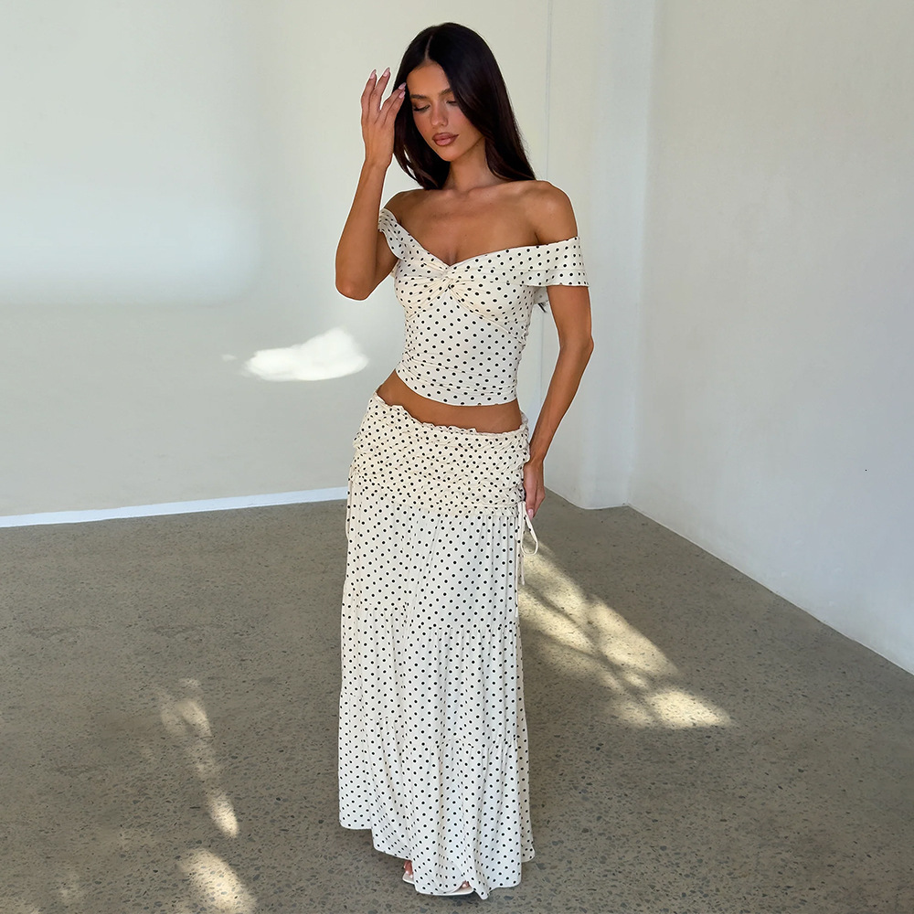Cross-border polka dot set, European and American 2026 summer new style, off-shoulder top with pleated long skirt set