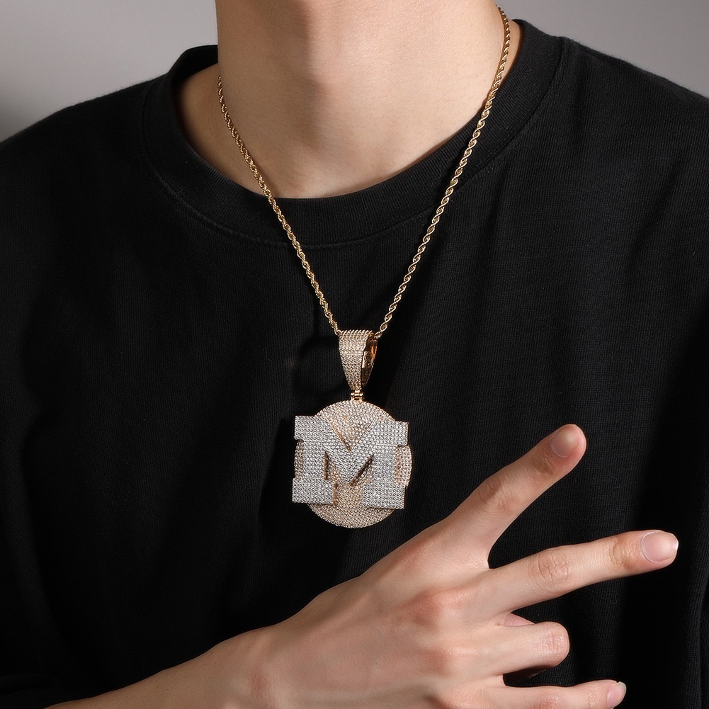 Customized Letter Pendent Round Large Pendant Hip Hop Jewelry Two Tones Pendent With Prong Chain Customized Jewelry