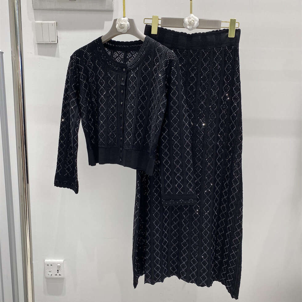 Designer's high-quality rhinestone D19 hollowed out details women's clothing 2026 spring/summer thin edition
