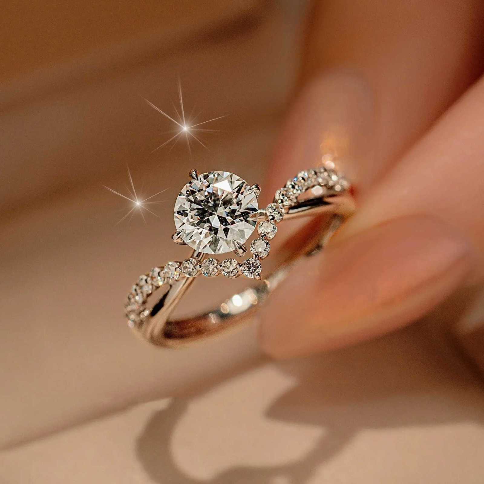 Womens 1 Moissanite Romantic Ring PT950 Platinum Prong Charm Crown for LOVE Sparkle Versatile Daily Wear Pick H260320 - view 3