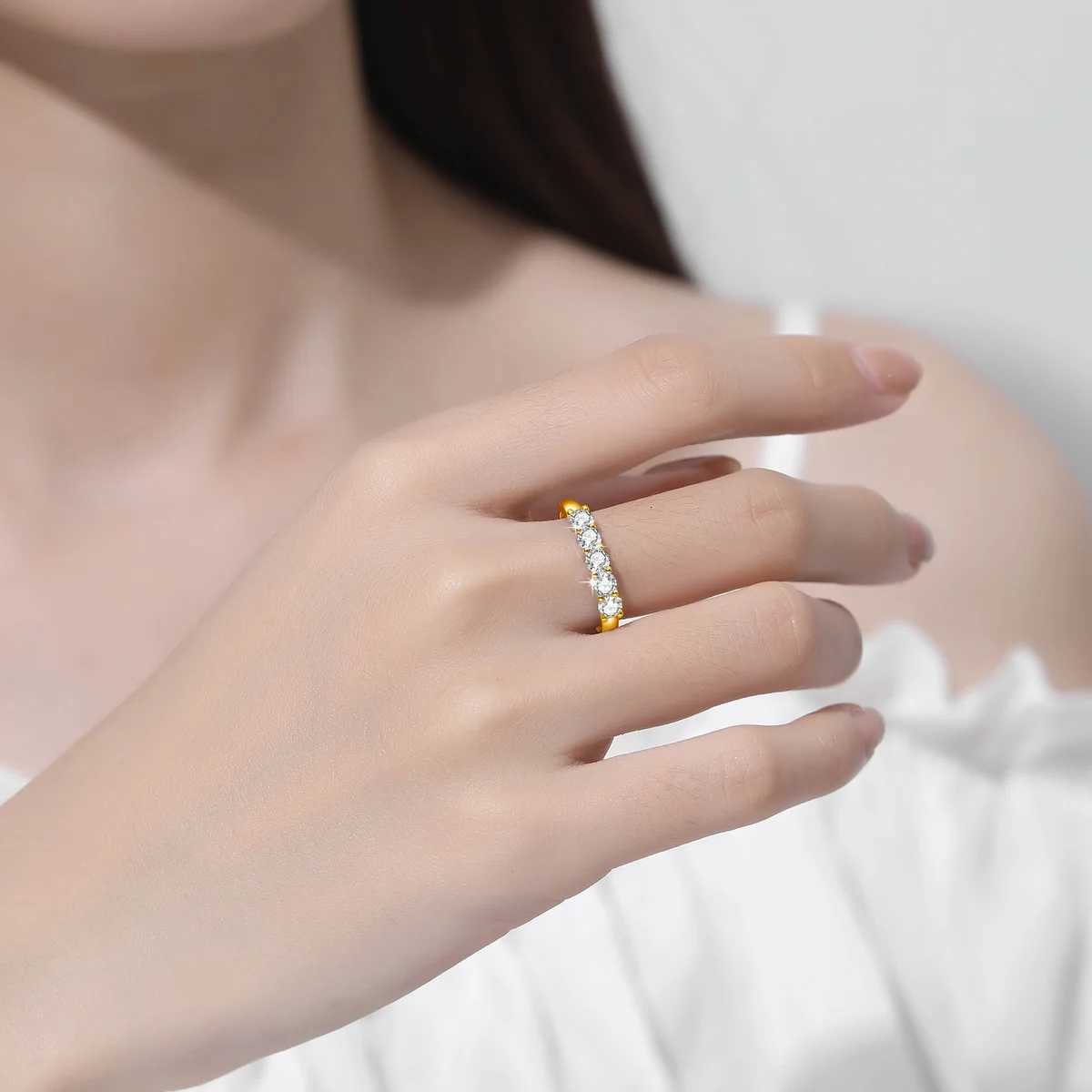 With Certficate Solid 18K Gold Moissanite Ring For Women 5 Stone AU 750 Luxury Jewelry With Stamp Engagement Gift Trend H260320 - view 5