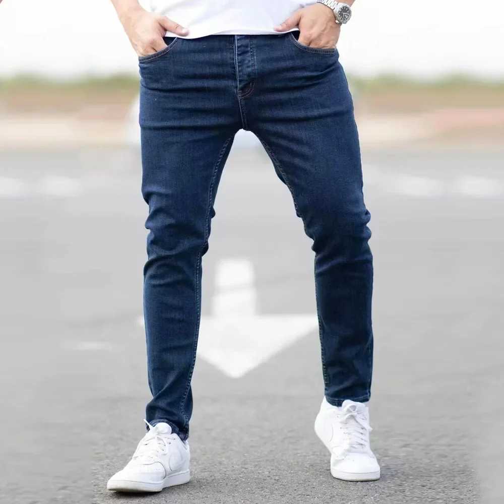 Spring Mens Black Blue Pants Pure Color Stretch Jeans Street Casual Slim Fit Trousers Male Vintage Wash Skinny Jeans for Men D260320