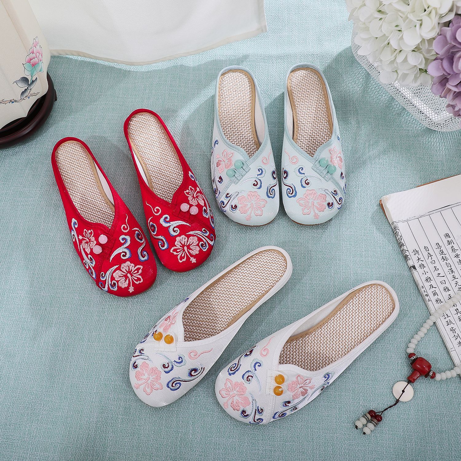 2026 Chinese Style Shoes Summer Style: New Summer Cloth Shoes For Women, Flat Soft Sole, Retro Embroidered Slipper With Buckle, Ancient Style Hanfu Sh