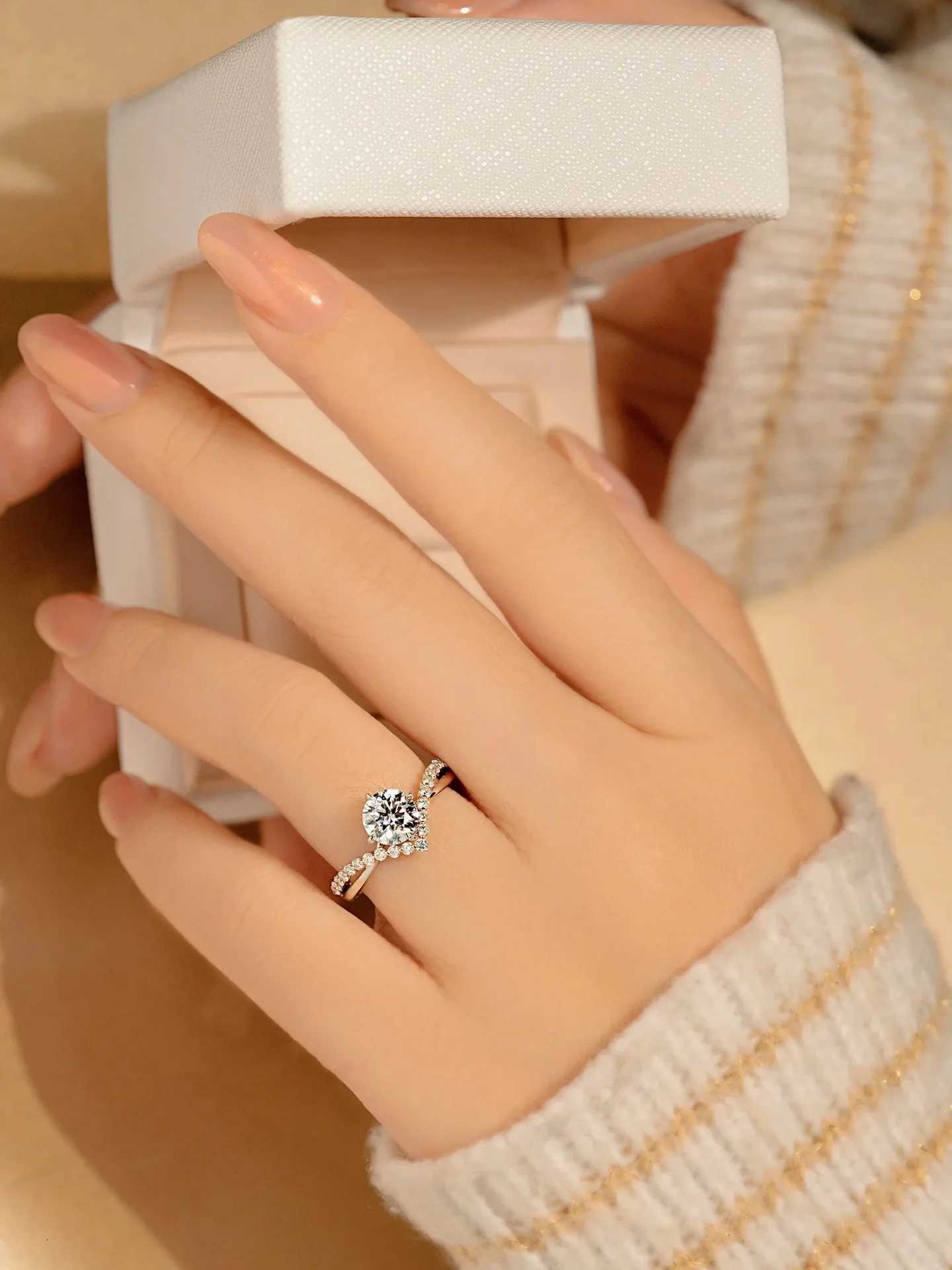 Womens 1 Moissanite Romantic Ring PT950 Platinum Prong Charm Crown for LOVE Sparkle Versatile Daily Wear Pick H260320 - view 6