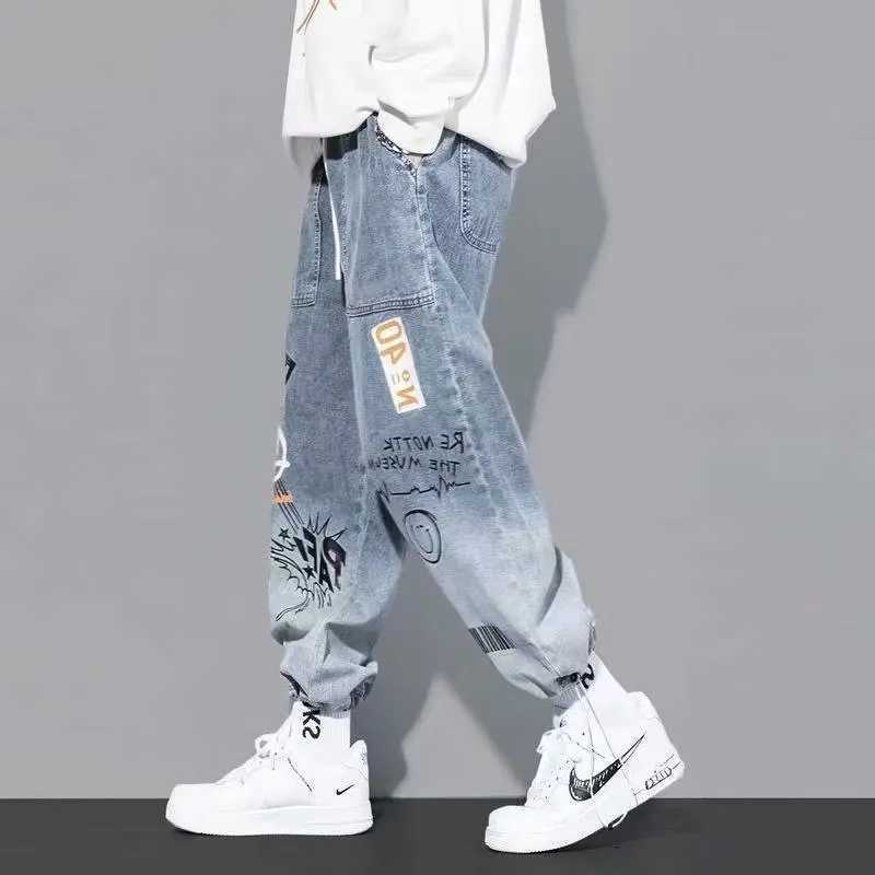 Korean Clothing Men Letter Printed Jeans High Waisted Baggy Jeans Cartoon Graffiti Hip-Hop Pants Blue Jeans D260320