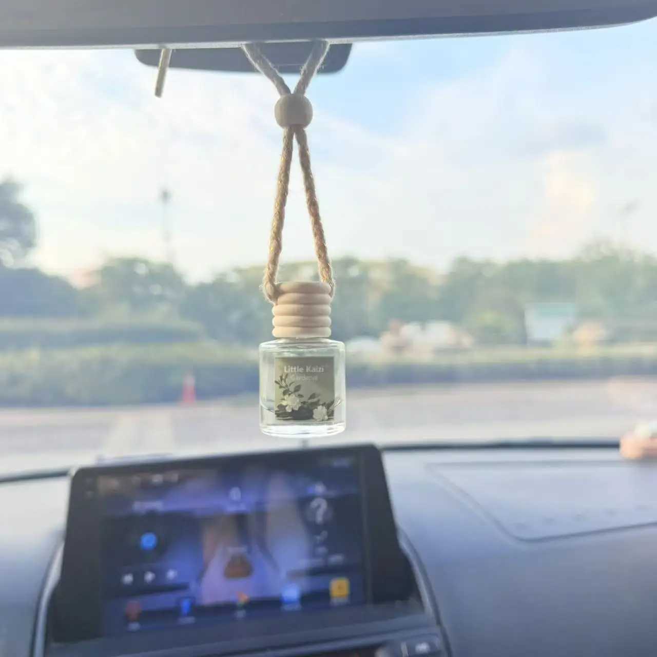 Little kaizi Scented Car Air Freshener - Long Lasting Car Diffuser - Last 60 Days H260319