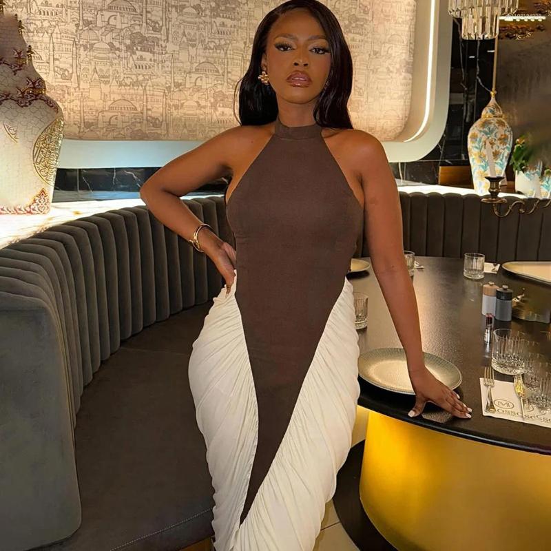 Casual Dresses 2026 Summer Women's Sexy Hanging Neck Exposed Back Pleated Contrasting Color Slim Fit Hip Hugging Dress